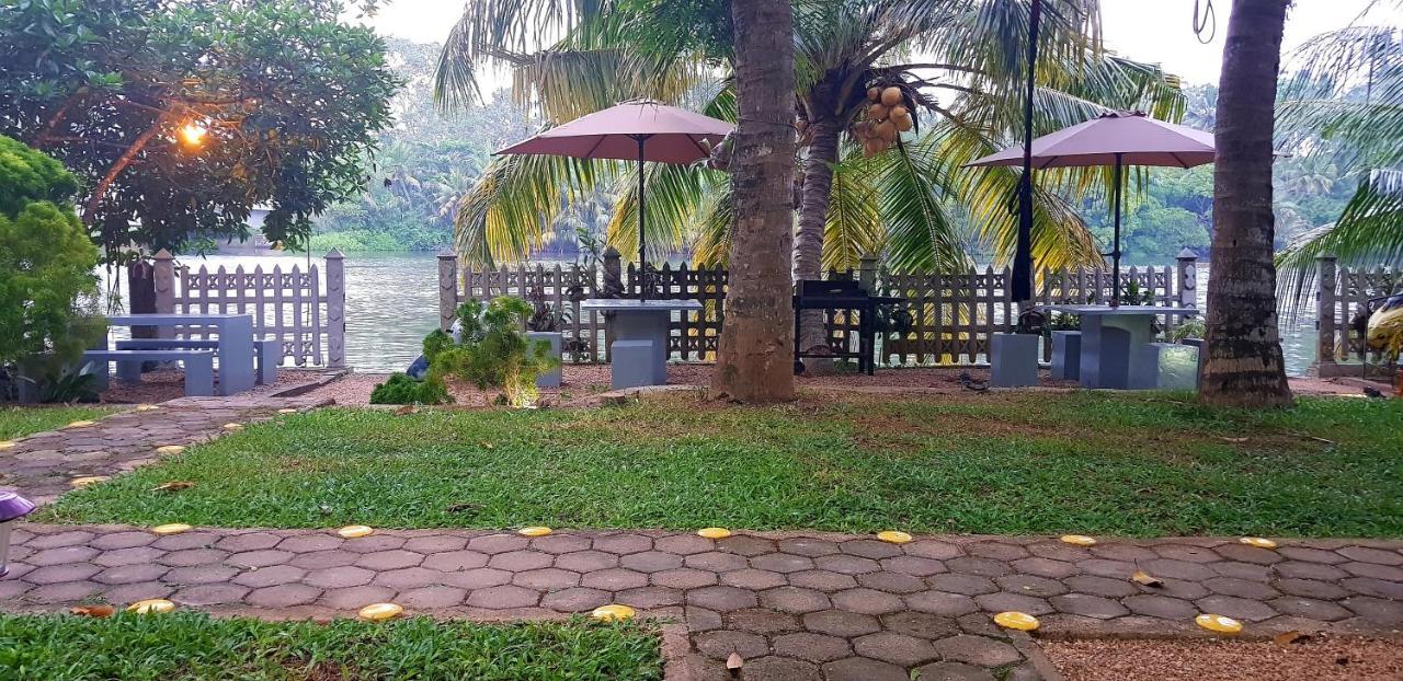 Luvi Lucas River Side Weligama Exterior photo